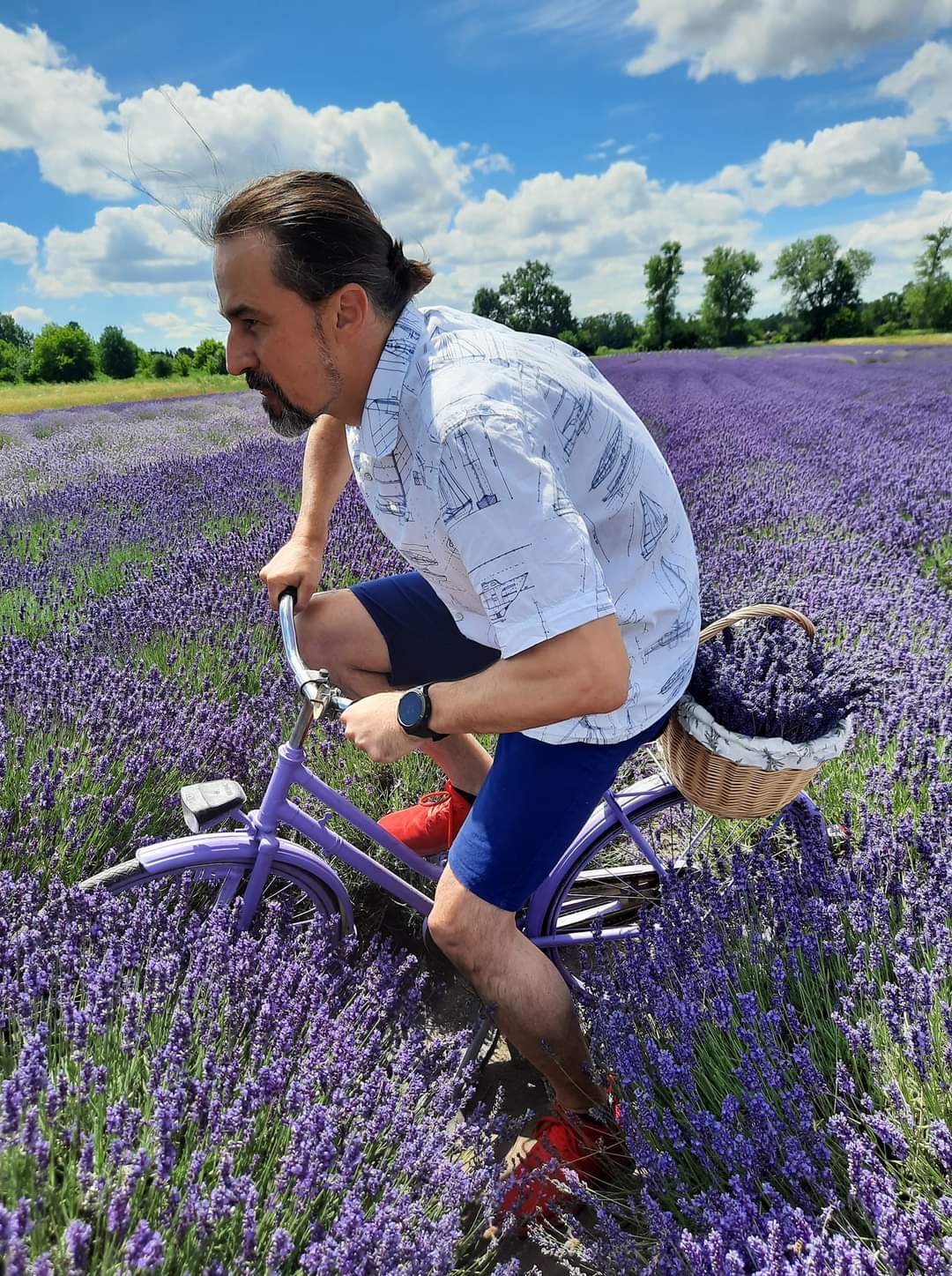 luka-on-bike