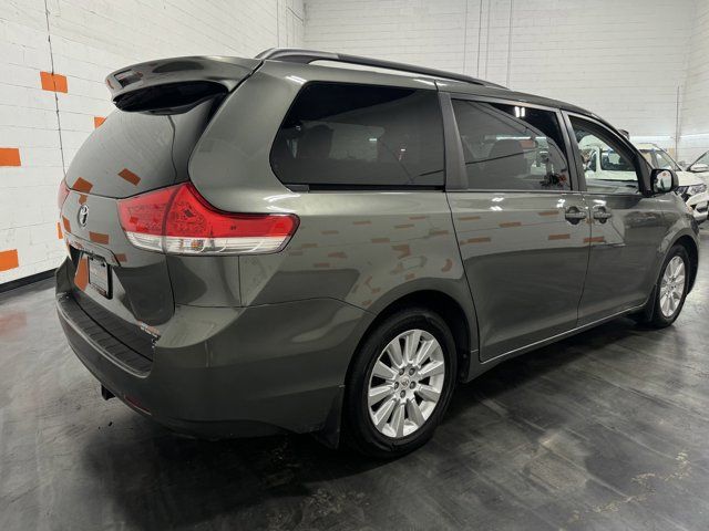 2012 Toyota Sienna LE