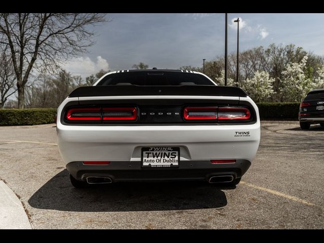 2015 Dodge Challenger R/T Shaker