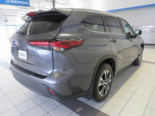 2024 Toyota Highlander XLE