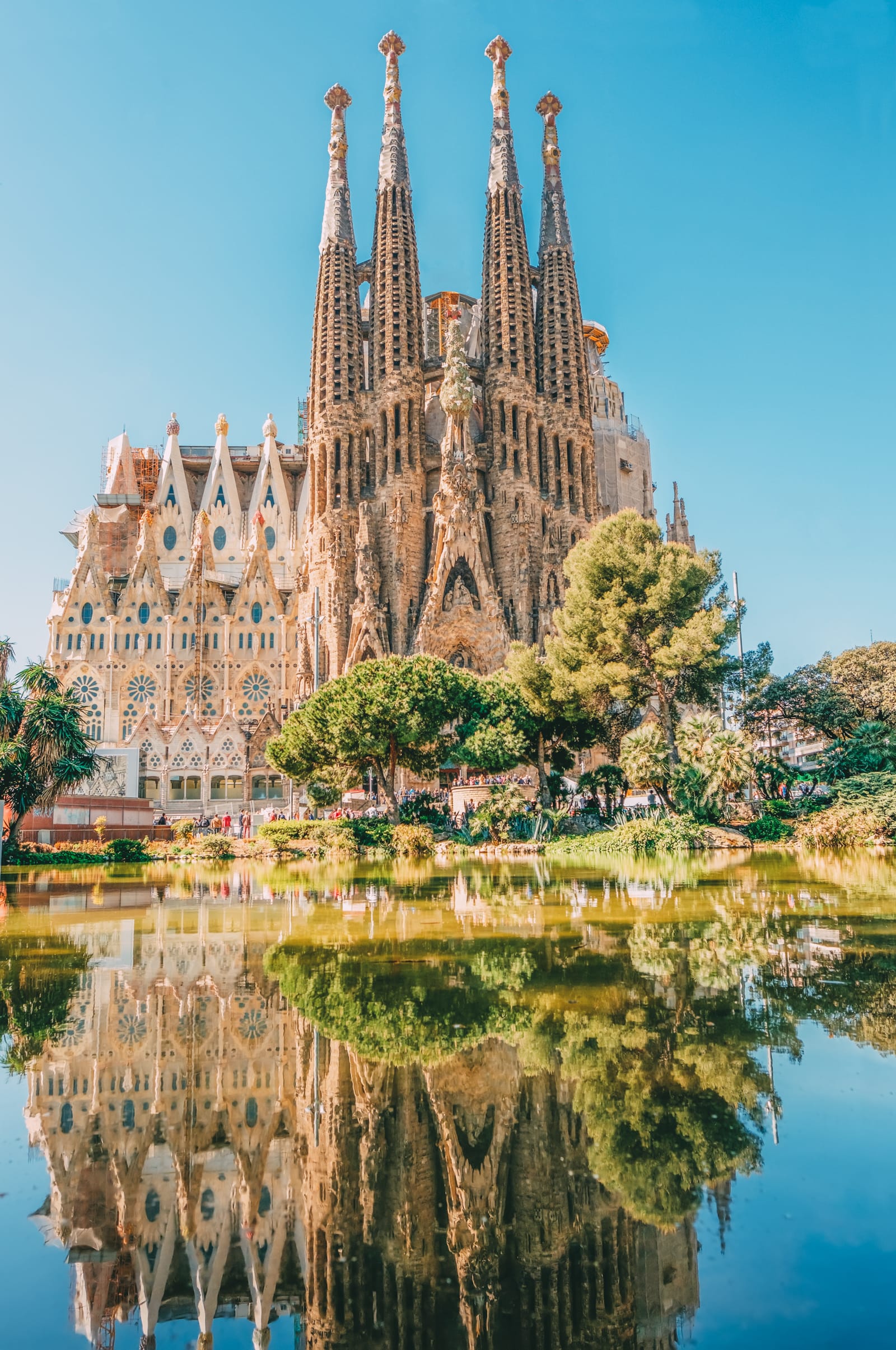 25 Best Things To Do In Barcelona, Spain (8)