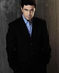 Carlos Bernard