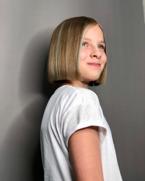 A nice bob haircut for small kids.