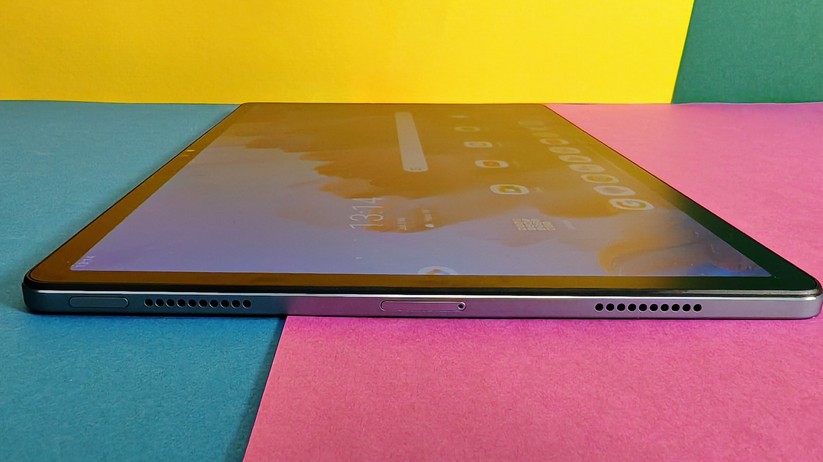 Lenovo Tab P12 with Matte Display