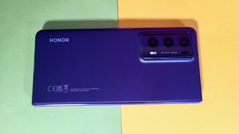 Honor Magic V2