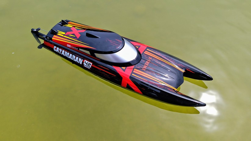 Revel Control X-treme Boat Catamaran