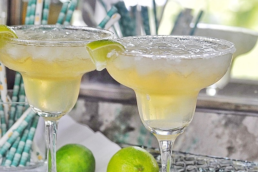 Easy Margarita Recipe Close Up of Two Margaritas