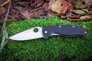 Why Folding Knives Are Ideal for Self Defense