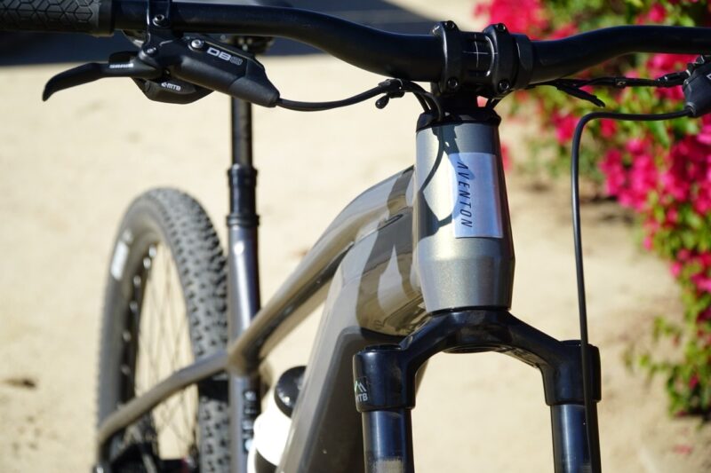 Aventon Ramblas eMTB headbadge