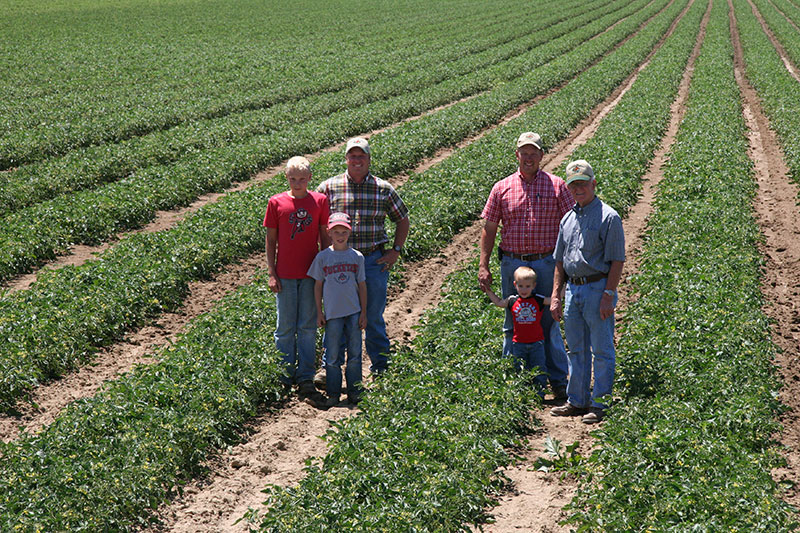 local-family-farmers-photo-credit-dei-fratelli-schulte-family-farming-operation-nwohio-since-1966