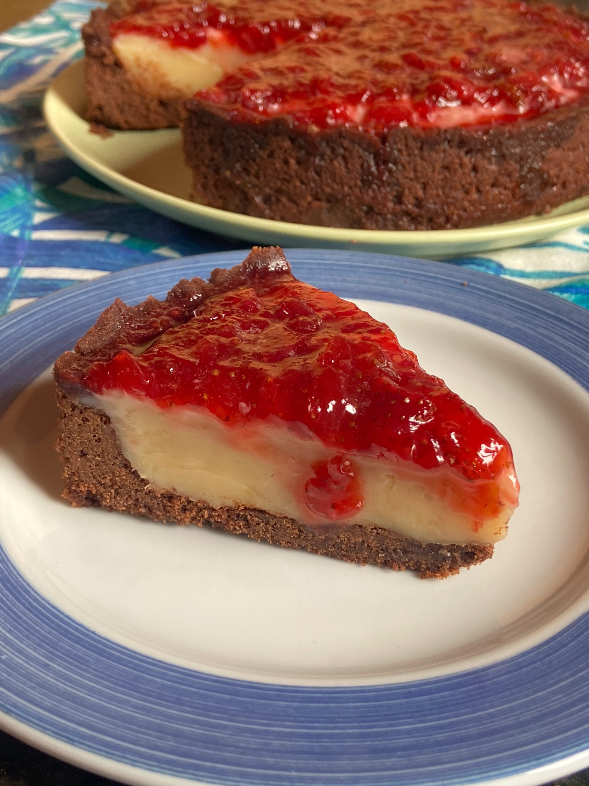 Torta de Brigadeiro de Ninho com Geleia de Morango