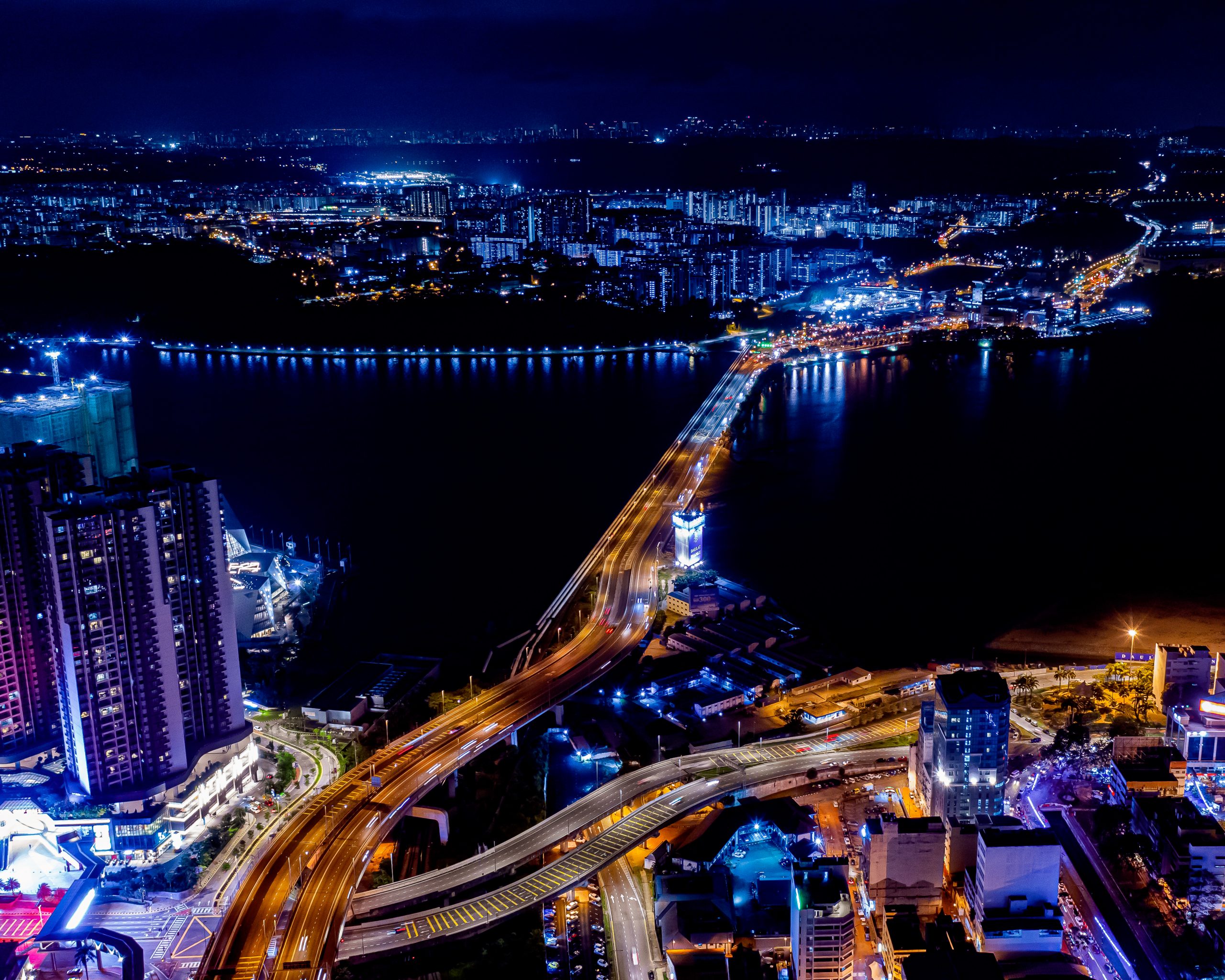 The road link of Johor- Singapore causeway