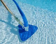 How to vacuum pool