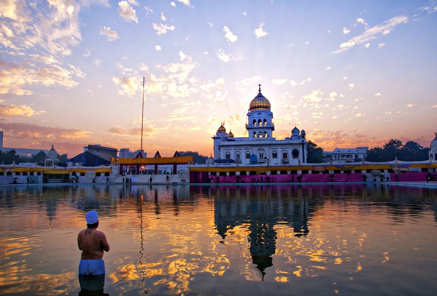 Gurudwara Bangla Sahib-Tourist Places in Delhi