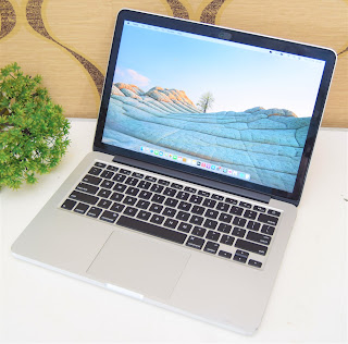 Macbook Pro 13 Retina  Late 2013 Bekas