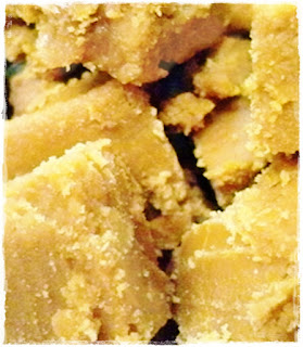 chunks of crumbly vanilla fudge