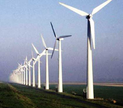 wind turbine in the beach, memasang turbin di pinggir pantai