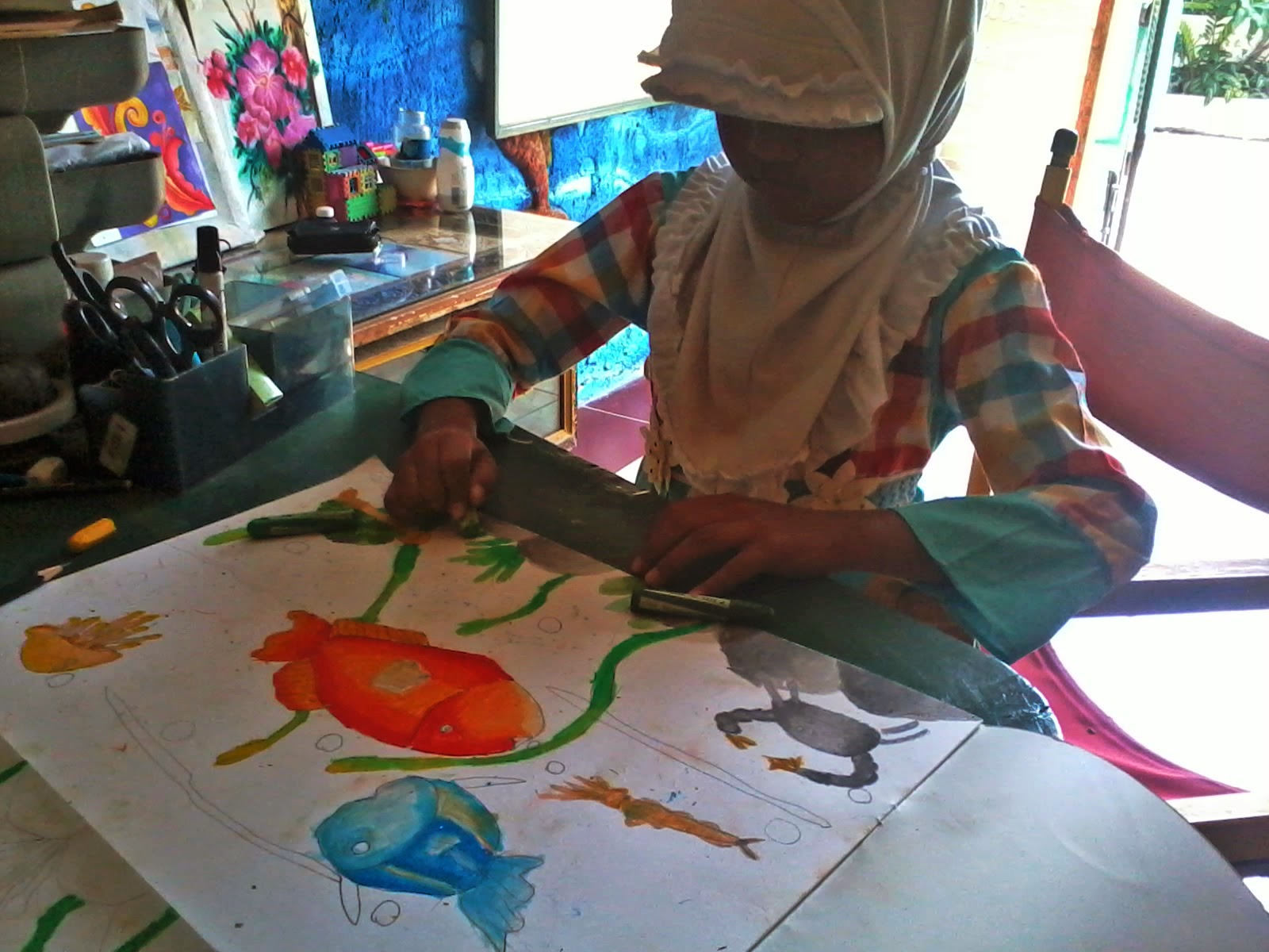 SENI LUKIS MEMBANTU KECERDASAN DAN LOGIKA ANAK ANAK Syifa kelas 2 SD