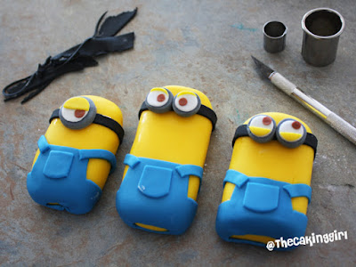 how to make minion cake toppers gumpaste