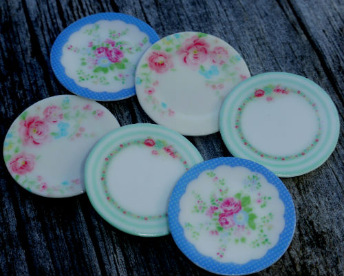 https://www.etsy.com/nz/listing/183963942/gorgeous-set-of-greengate-plates-for?ref=shop_home_active_1