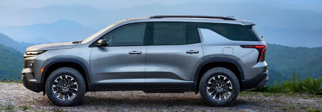 2024 Chevrolet Traverse side view