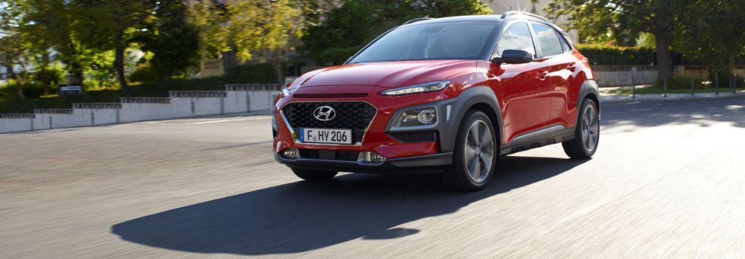 Front three-quarter view of the 2018 Hyundai Kona on road