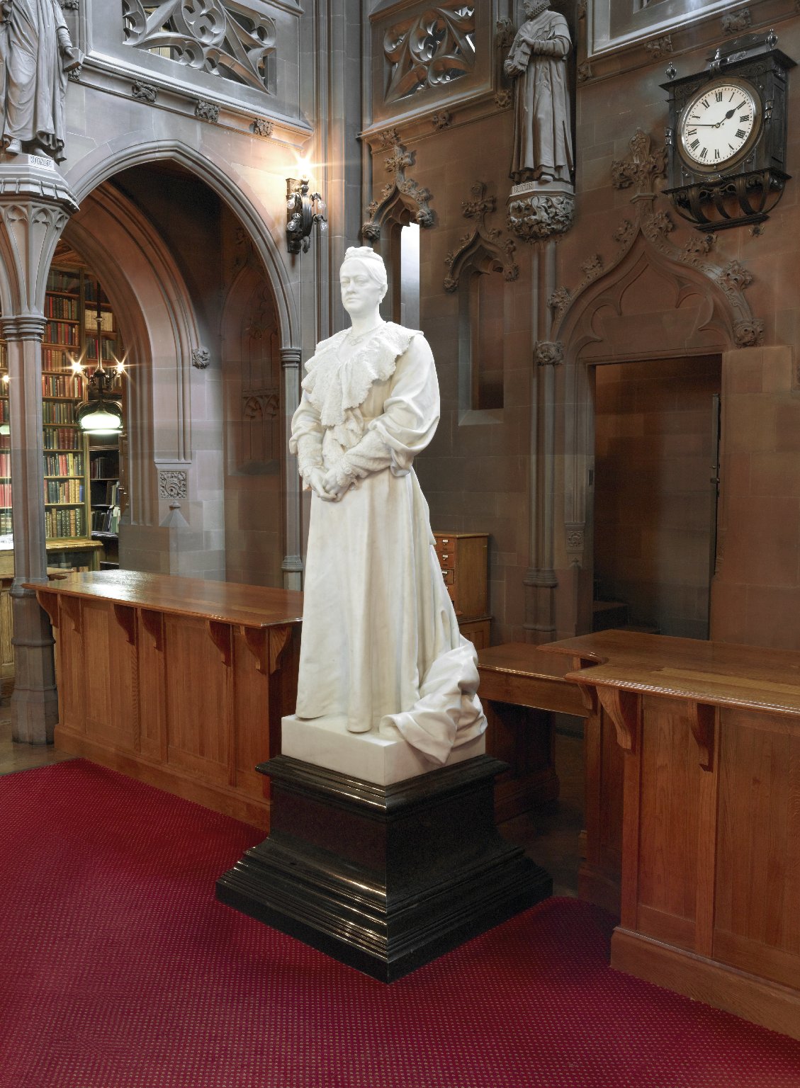 A picture of the statue of Enriqueta Rylands, which stands in the main Reading Room.