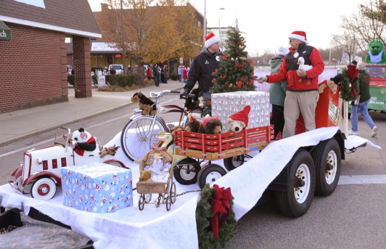 Mansfield's Christmas Parade | Gallery | thesunchronicle.com