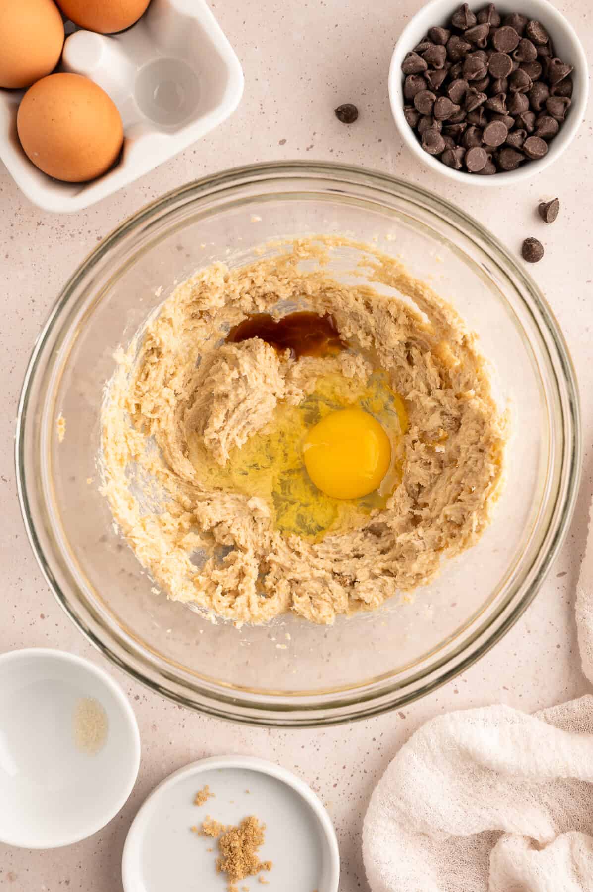 egg and vanilla extract added to the creamed butter sugar mixture. 