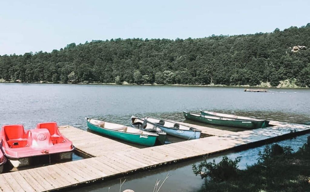 Oklahoma lake for a relaxing romantic getaway