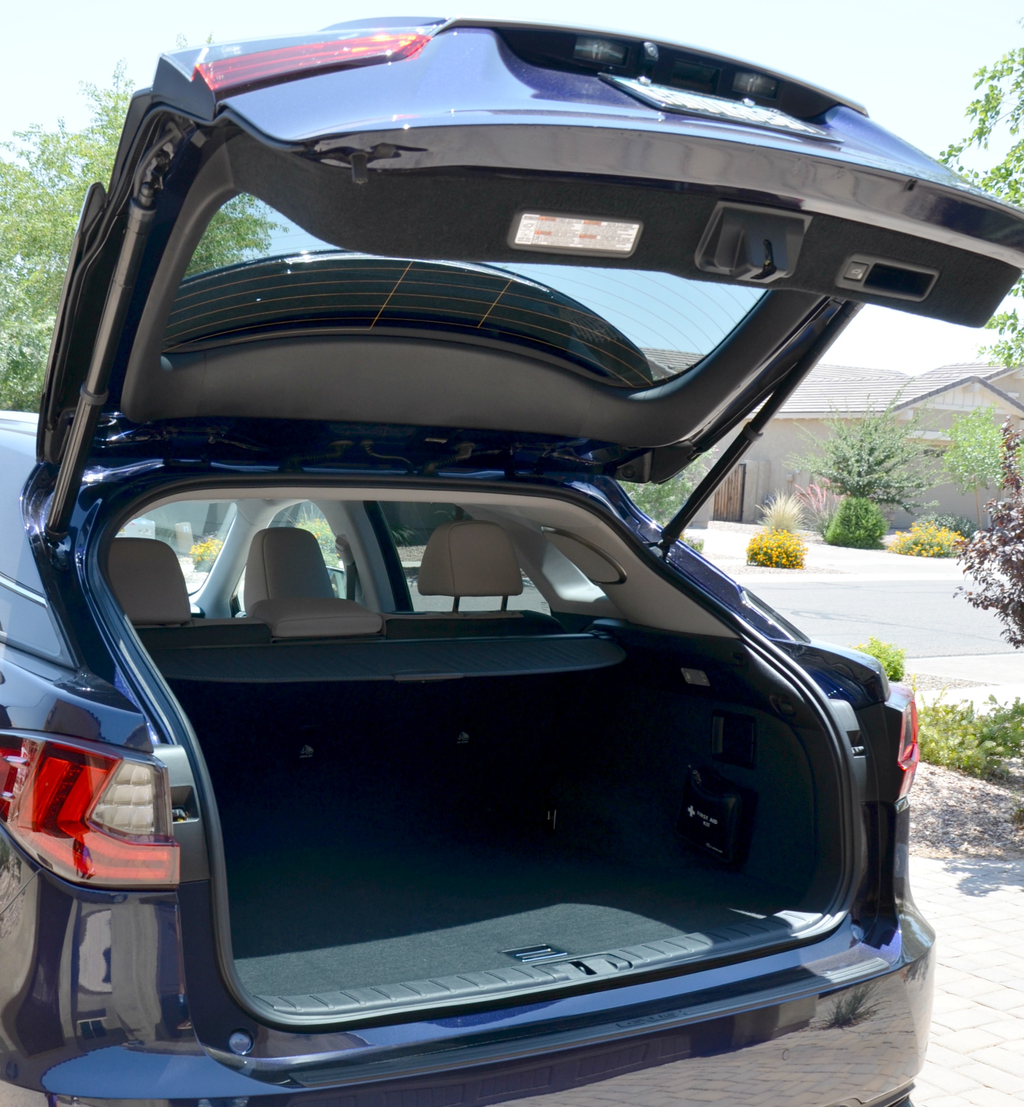 Lexus RX 450h storage