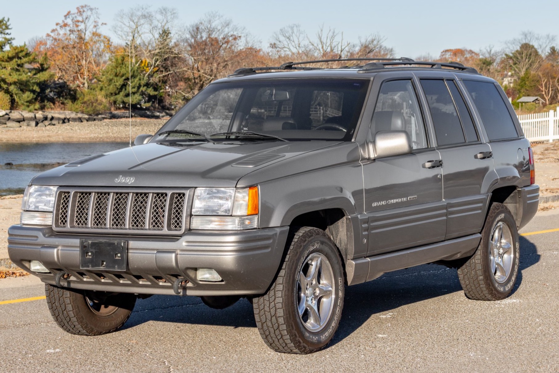 No Reserve: 1998 Jeep Grand Cherokee 5.9 Limited