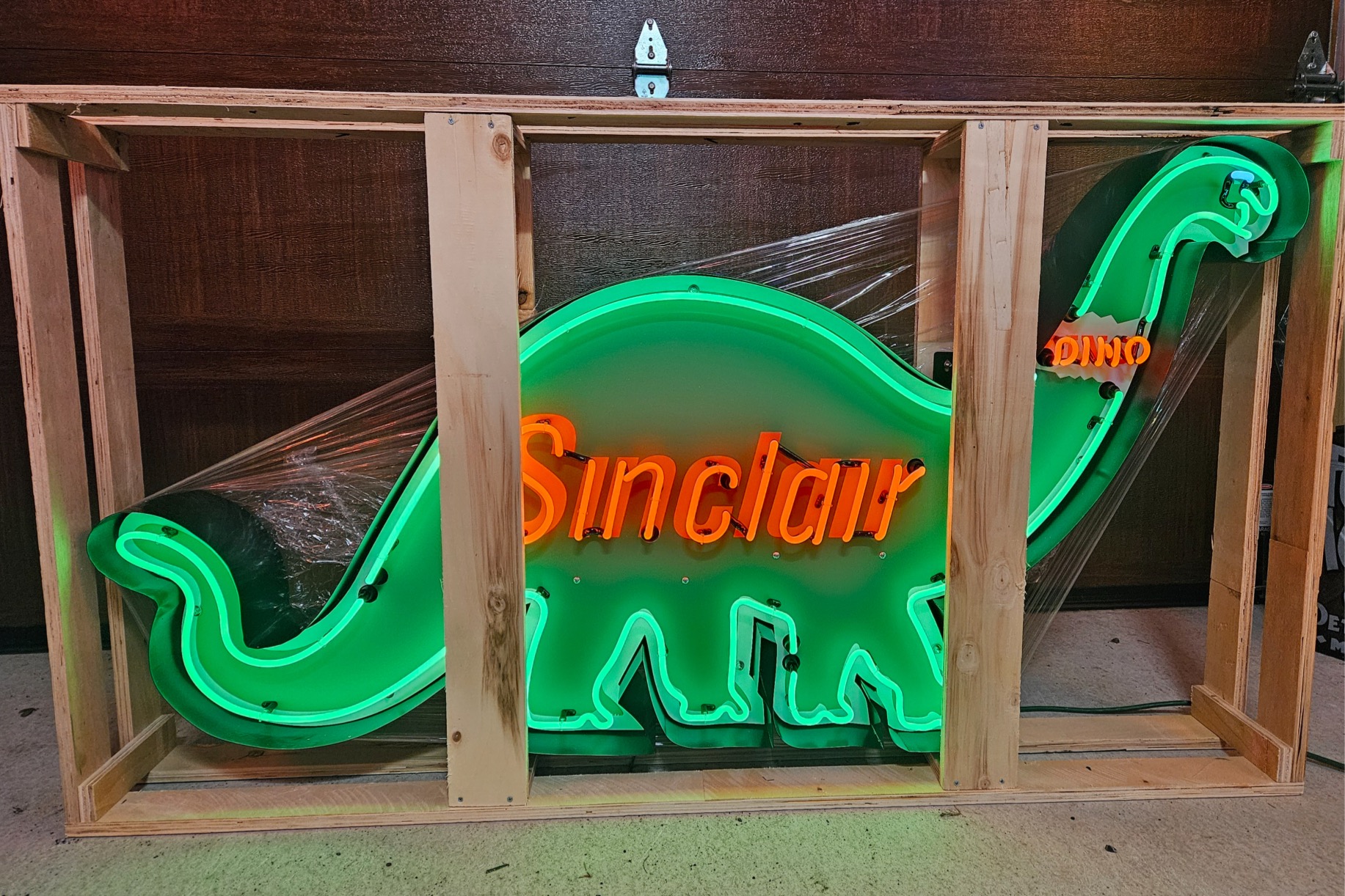 No Reserve: Neon Sinclair Dino Sign