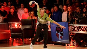 Pete Weber bowling