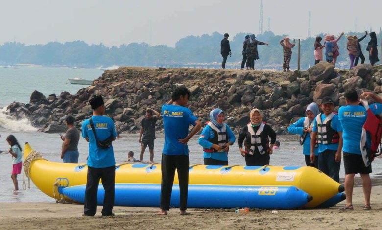 Pasir Putih Karang Meong Wisata Pantai di Anyer