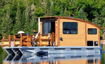 Tiny House Style Solar powered houseboat