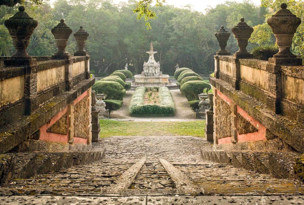 Vizcaya Museum and Gardens charter bus rentals