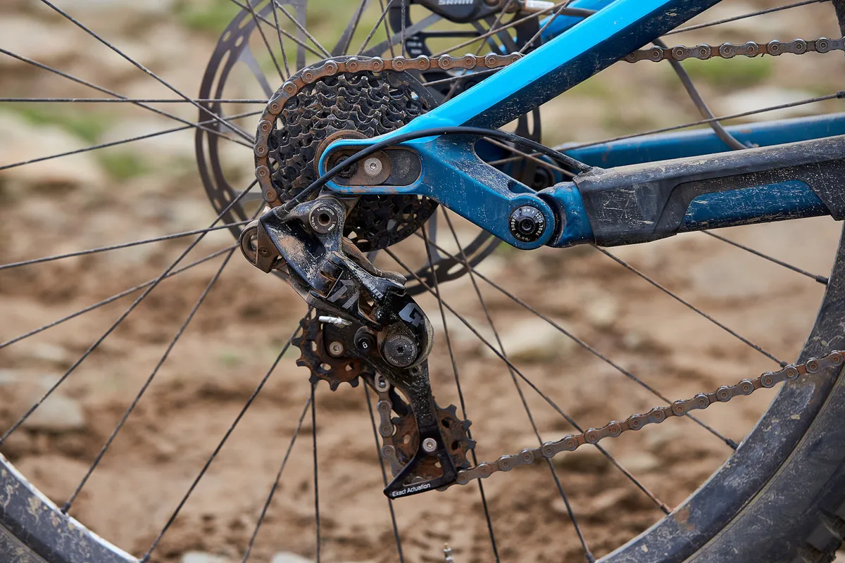 sram drivetrain on mountain bike