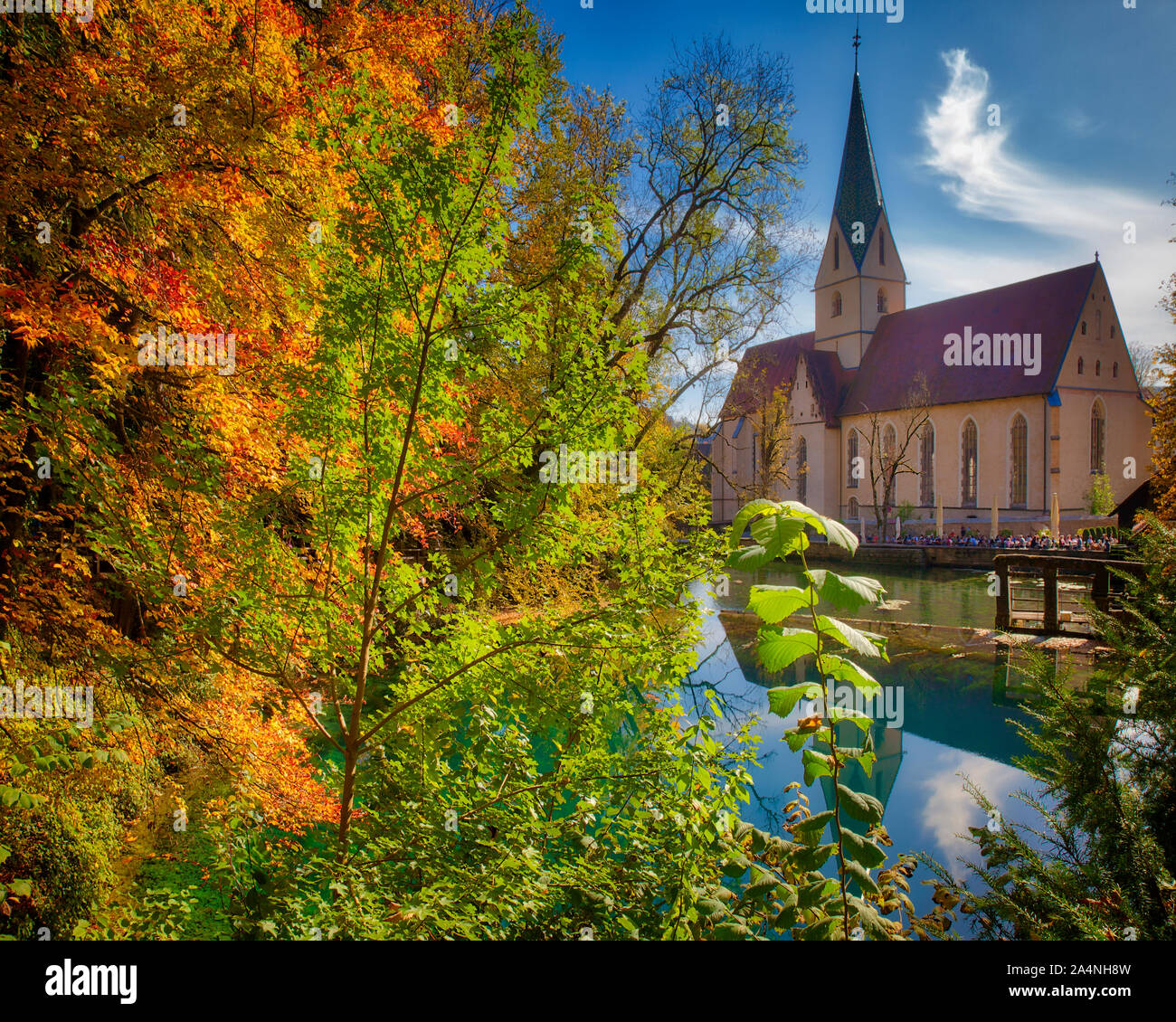 DE - BADEN-WÜRTTEMBERG: The Blautopf and Blaubeuren Abbey  (A UNESCO World Heritage Site) Stock Photo