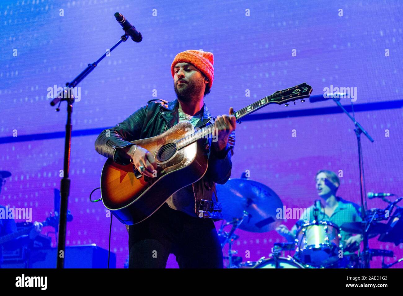 December 7, 2019, Anaheim, California, U.S: JOSIAH JOHNSON and TYLER WILLIAMS of The Head and the Heart during the KROQ Absolut Almost Acoustic Christmas concert at Honda Center in Anaheim, California (Credit Image: © Daniel DeSlover/ZUMA Wire) Stock Photo