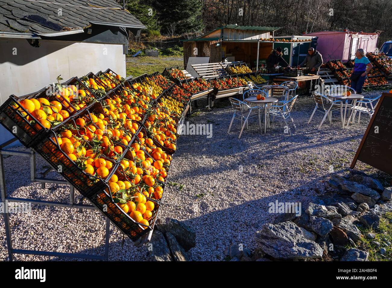 Spanish oranges for sale at a roadside stall in France Stock Photo