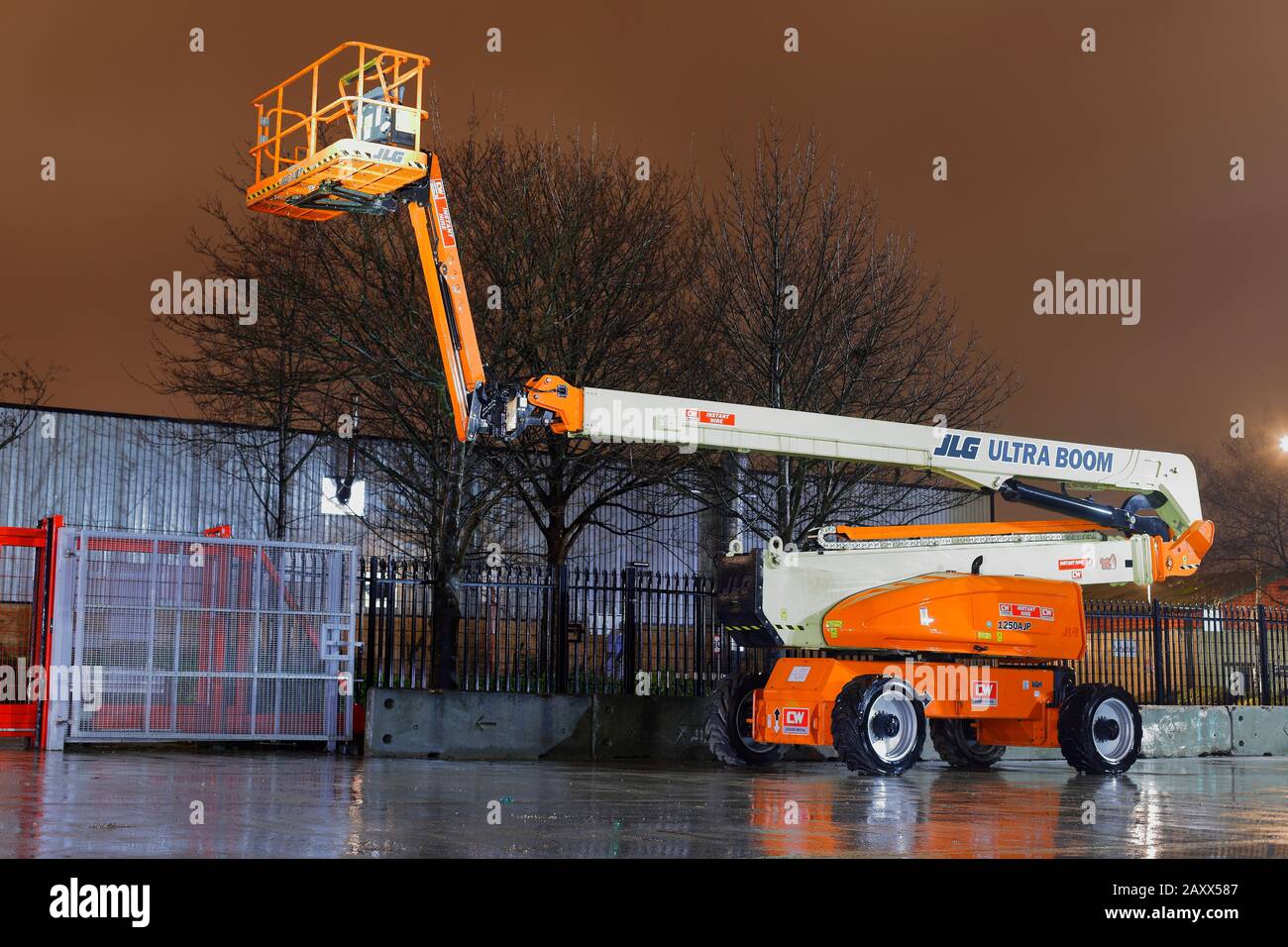 JLG 1250 AJP Ultra Boom Articulated Telescopic Boom Lift which reaches 125ft Stock Photo