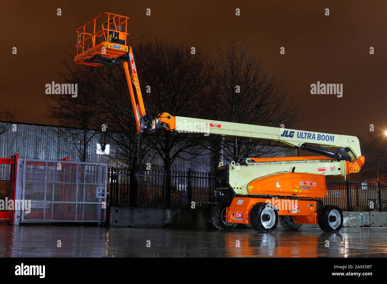 JLG 1250 AJP Ultra Boom Articulated Telescopic Boom Lift which reaches 125ft Stock Photo