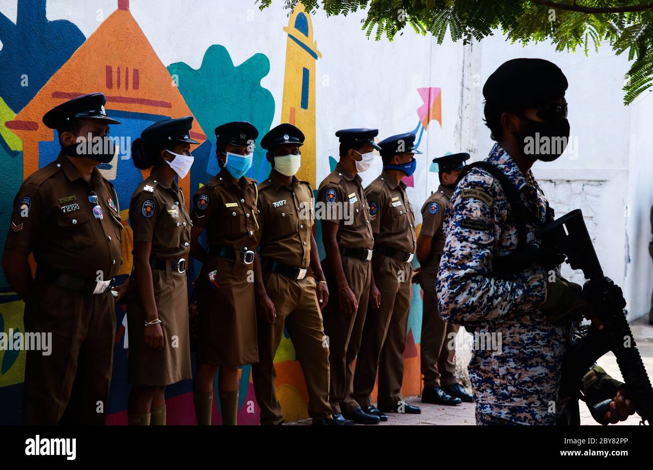 Colombo, Sri Lanka. 09th June, 2020. Police and military personnel guard the US embassy in Colombo as activists of the Frontline Socialist Party (FSP) protest against the brutal murder of George Floyd in front of the embassy. (Photo by Saman Abesiriwardana/Pacific Press) Credit: Pacific Press Agency/Alamy Live News Stock Photo