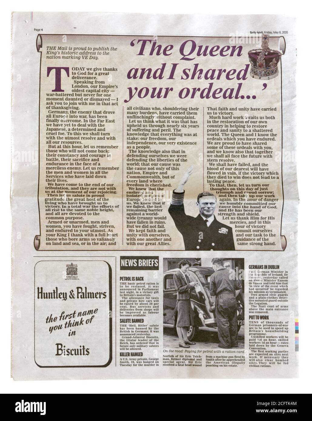 A page of the Daily Mail May 8 1945 with the headline The Queen And I Shared Your Ordeal Stock Photo