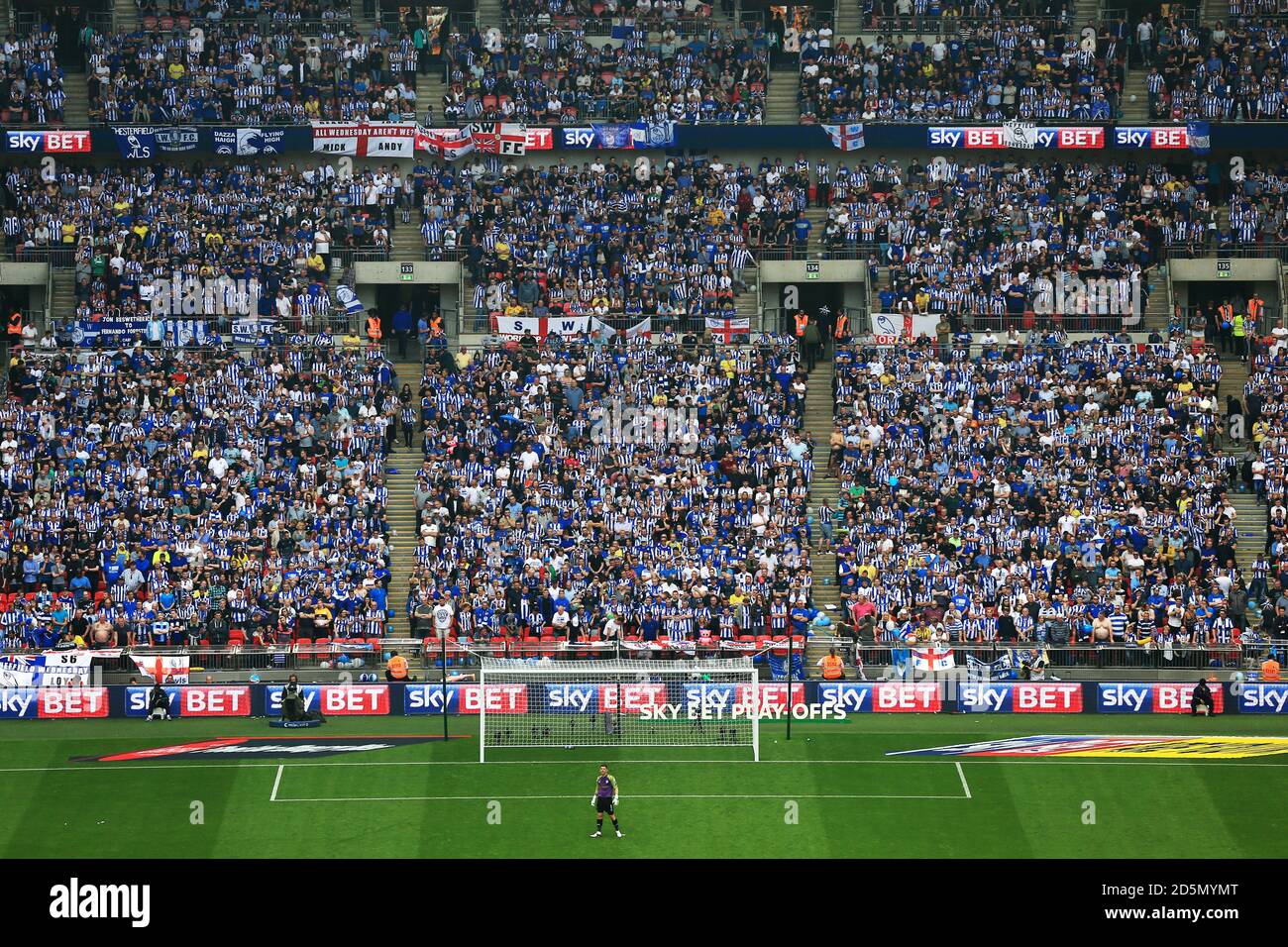 Sheffield Wednesday fans in the stands at Wembley Stadium Stock Photo