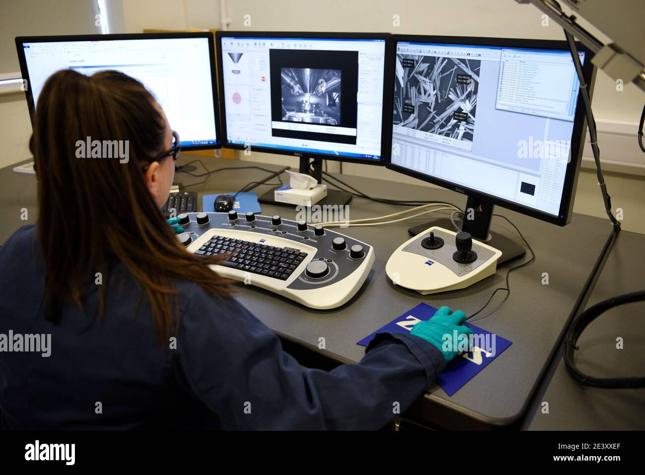 Zeiss EVO 15 Scanning Electron Microscope scanning station in a science lab. It is flexible variable pressure scanning electron microscope or SEM with Stock Photo