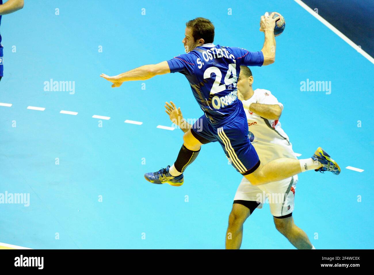 HANDBALL - FRIENDLY GAME - FRANCE V TUNISIA - NANTES (FRA) - 30/10/2010 - PHOTO : JEAN-FRANCOIS MOLLIERE / DPPI - France (28) -Tunisia (18) - OSTERTAG Sebastien (FRA) Stock Photo