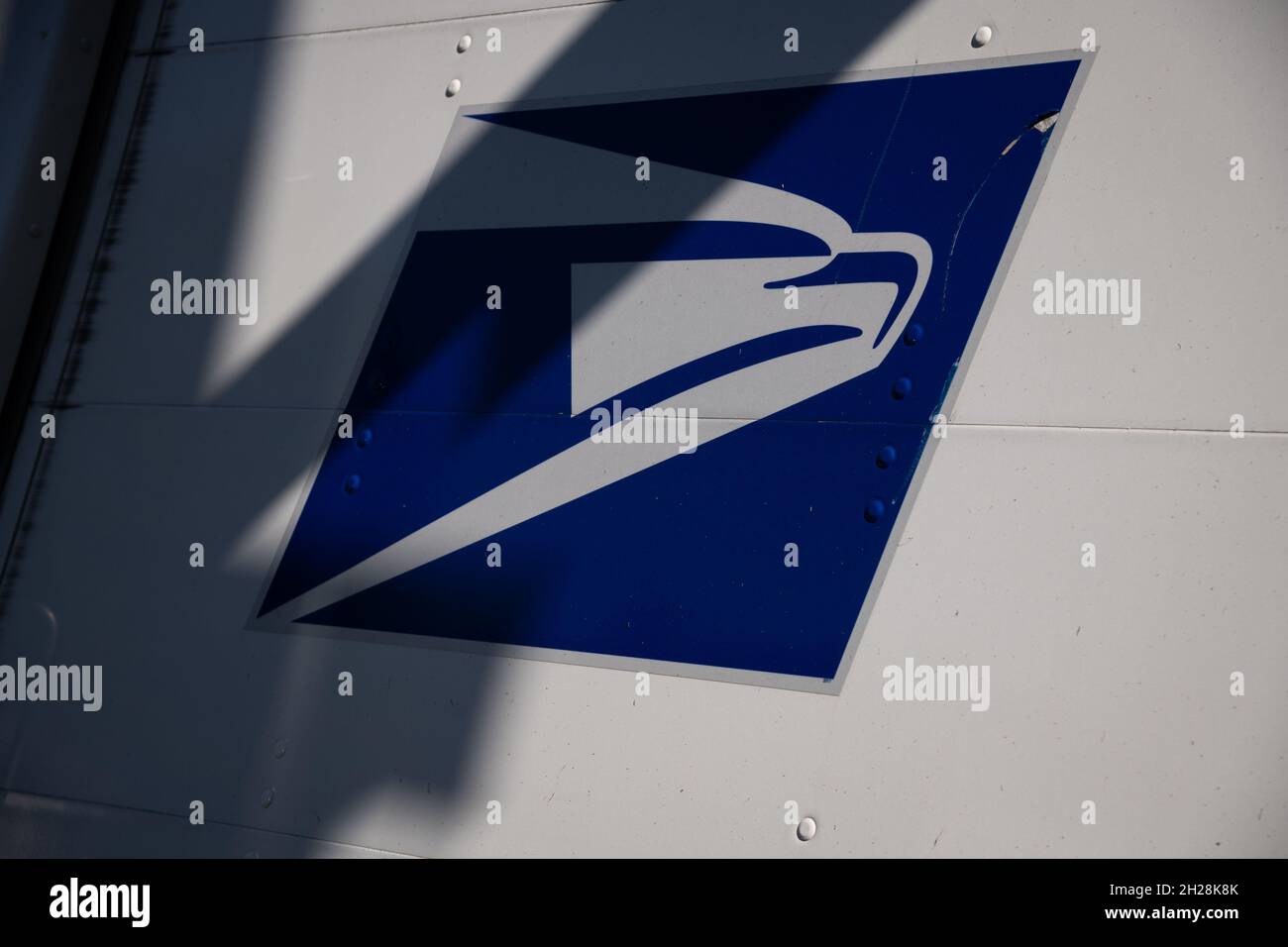 Washington, USA. 20th Oct, 2021. A general view of a United States Postal Service (USPS) logo in Washington, DC, on Wednesday, October 20, 2021, amid the coronavirus pandemic. (Graeme Sloan/Sipa USA) Credit: Sipa USA/Alamy Live News Stock Photo