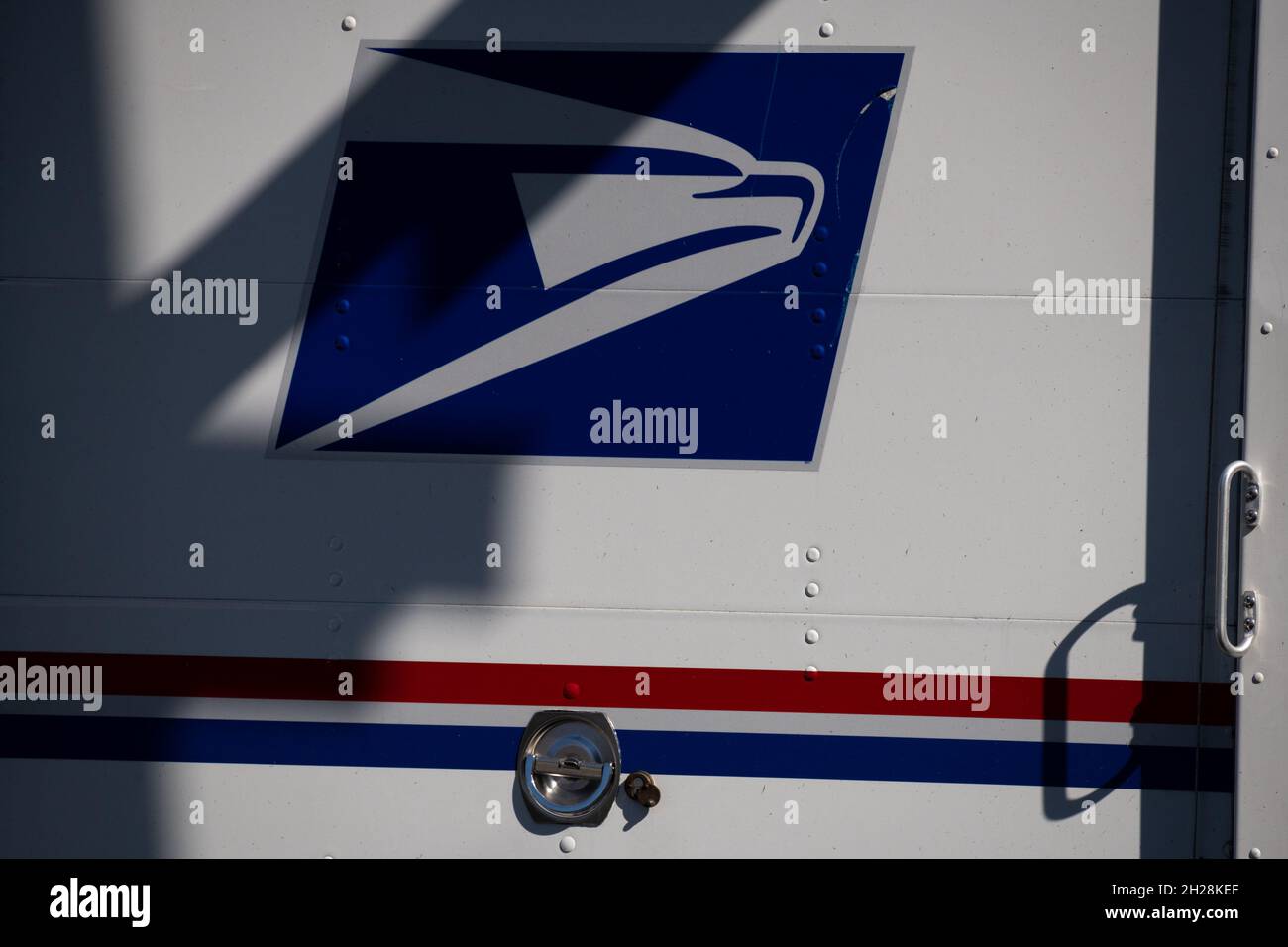 Washington, USA. 20th Oct, 2021. A general view of a United States Postal Service (USPS) logo in Washington, DC, on Wednesday, October 20, 2021, amid the coronavirus pandemic. (Graeme Sloan/Sipa USA) Credit: Sipa USA/Alamy Live News Stock Photo